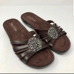Minnetonka Brown Sandals. Size 9M